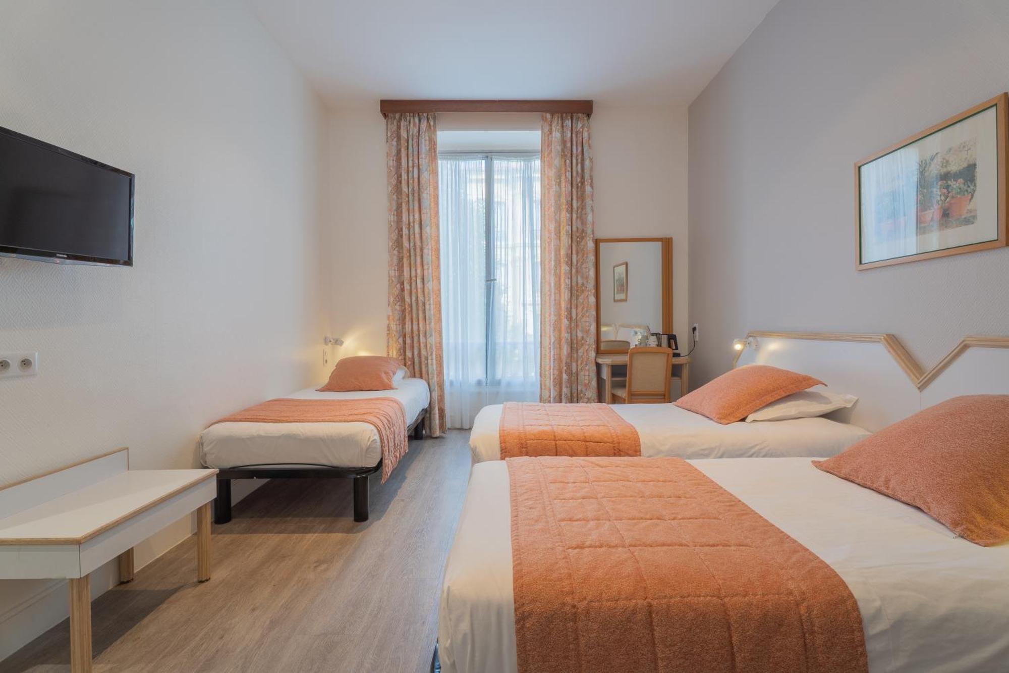 Busby Hotel 3*