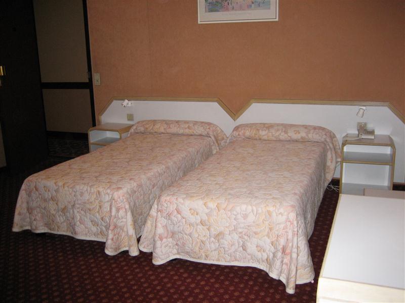 Hotel Busby 3*
